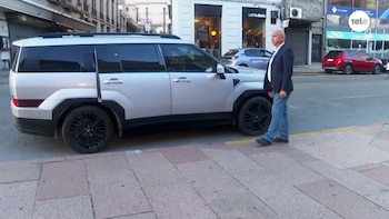 La camioneta Hyundai Santa Fe, que Yamandú Orsi compró con descuento (Captura Telemundo/Canal 12)