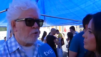 Almodóvar en la manifestación de la Puerta del Sol (RTVE)