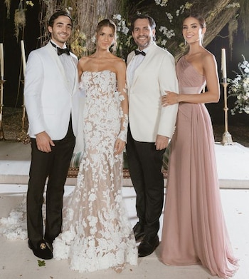 El evento estuvo lleno de elegancia y una paleta de colores muy moderada - crédito valentinatafur / Instagram