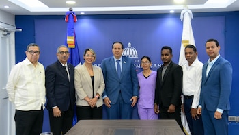 Salud dijo que distribuirá el medicamento ya ingresado al país y abrirá una mesa de seguimiento con familias y médicos (Foto cortesía Presidencia de la República)