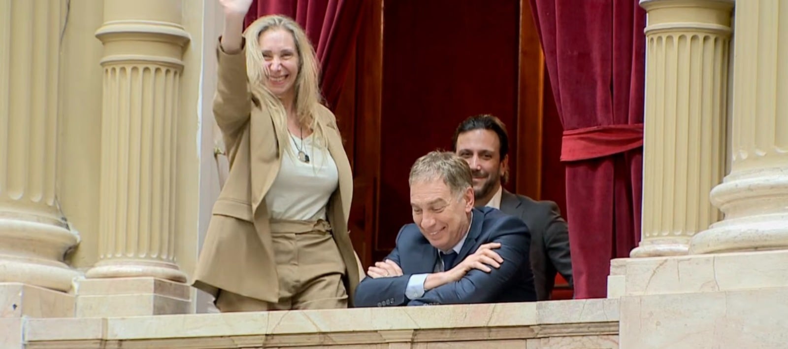 La secretaria general de la Presidencia, Karina Milei, y el ministro del Interior, Diego Santilli en el Congreso de la Nación