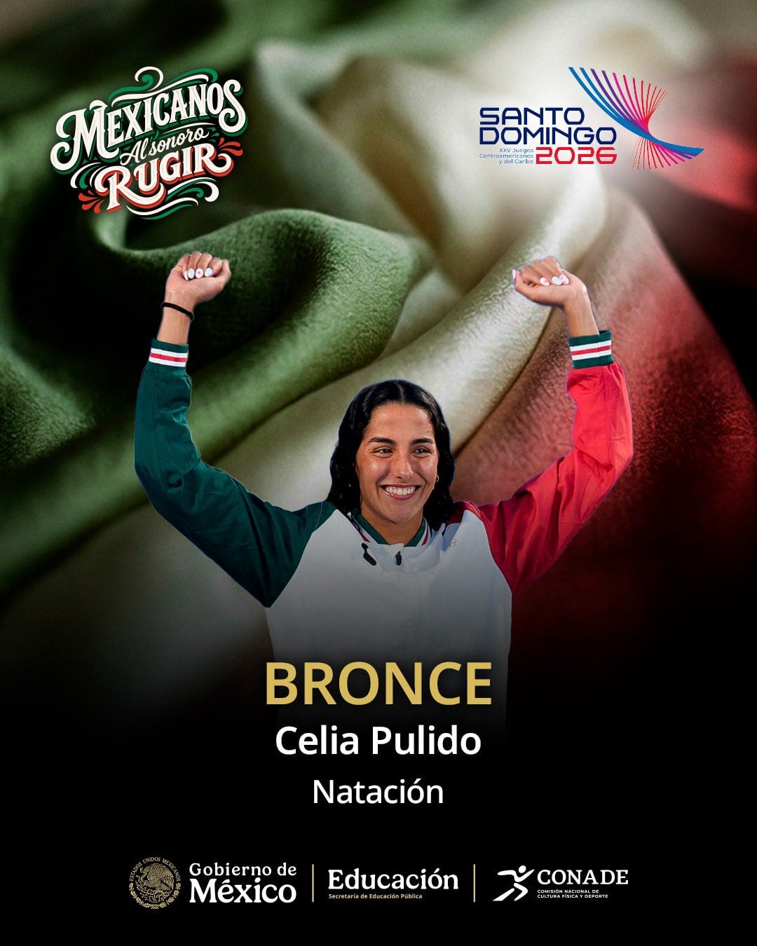 La nadadora Celia Pulido celebra su medalla de bronce en natación durante los Juegos Centroamericanos y del Caribe Santo Domingo 2026, con el patrocinio del Gobierno de México. (X / CONADE )