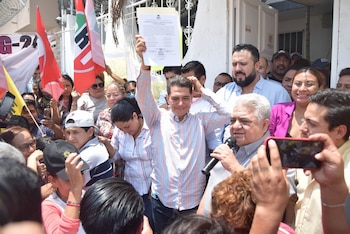 Alejandro Arcos Catalán con su