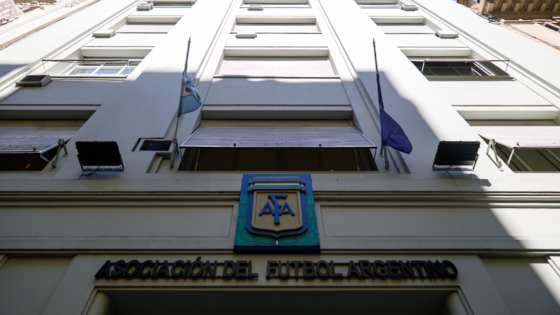 La Asociación del Futbol Argentino realizó transferencias que advirtió el fiscal como sospechosas (Fotografía: Adrián Escandar)