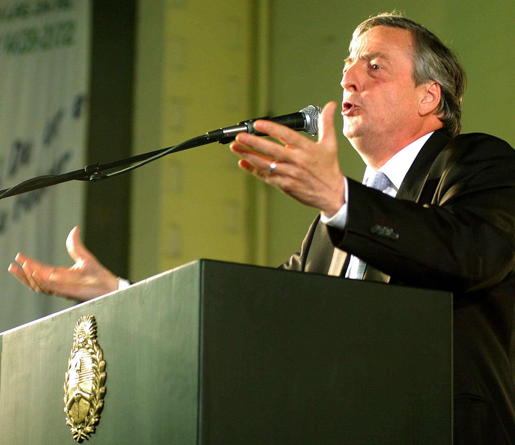 La causa investiga si Osvaldo “Bochi” Sanfelice actuó como eventual testaferro de Néstor Kirchner y su familia en la compra del Hotel Waldorf (Foto: EFE/Presidencia Argentina)