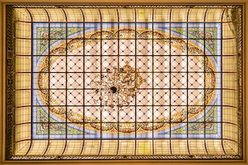 Ahora, a nuevo e iluminados