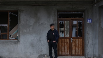 Azerbaiyán lanzó un bombardeo en