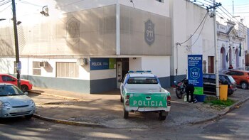 Comisaría 4ta de Lanús, de la calle Dr. Luis A. Maspero 99