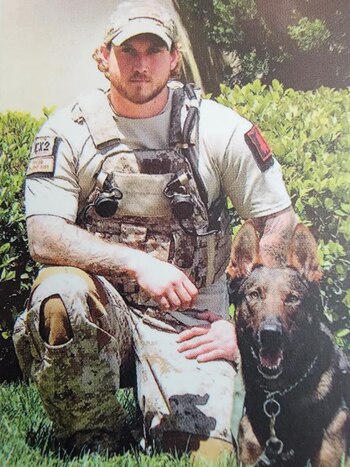 El perro se conviritó en