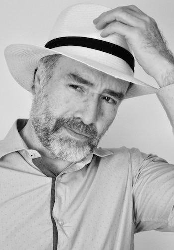 Él es Odiseo Bichir, padre