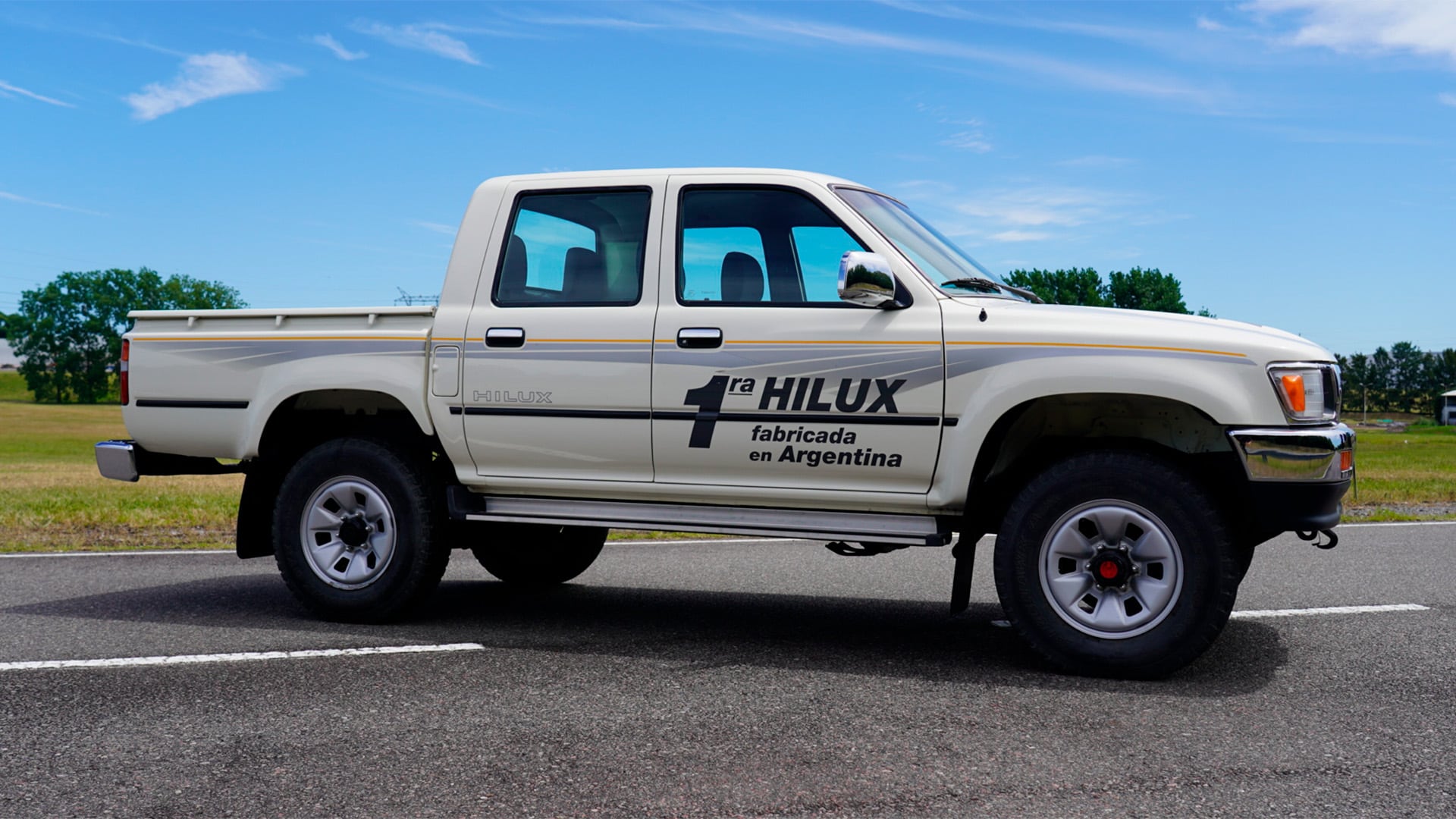 En 1997 empezó a fabricarse Hilux en Argentina. En diciembre de 2023 se superaron los 2.000.000 de unidades