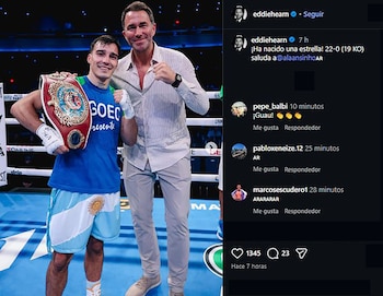 Eddie Hearn, un hombre caucásico de mediana edad, sonríe junto al boxeador Alan Chaves, quien luce un cinturón de campeonato y guantes blancos en un ring de boxeo
