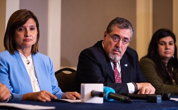 Bernardo Arévalo de León denuncia