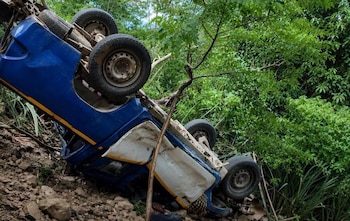 Los accidentes viales de agentes policiales en Guatemala se repiten por altas velocidades, fatiga, mal estado de las rutas y desgaste mecánico de los vehículos oficiales.