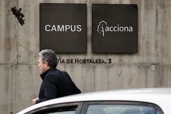 Logotipo de Acciona en la