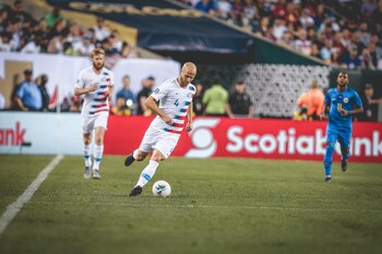 La selección estadounidense también avanzó