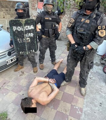 La Policía dio con él