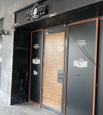 El "M90" salía del bar