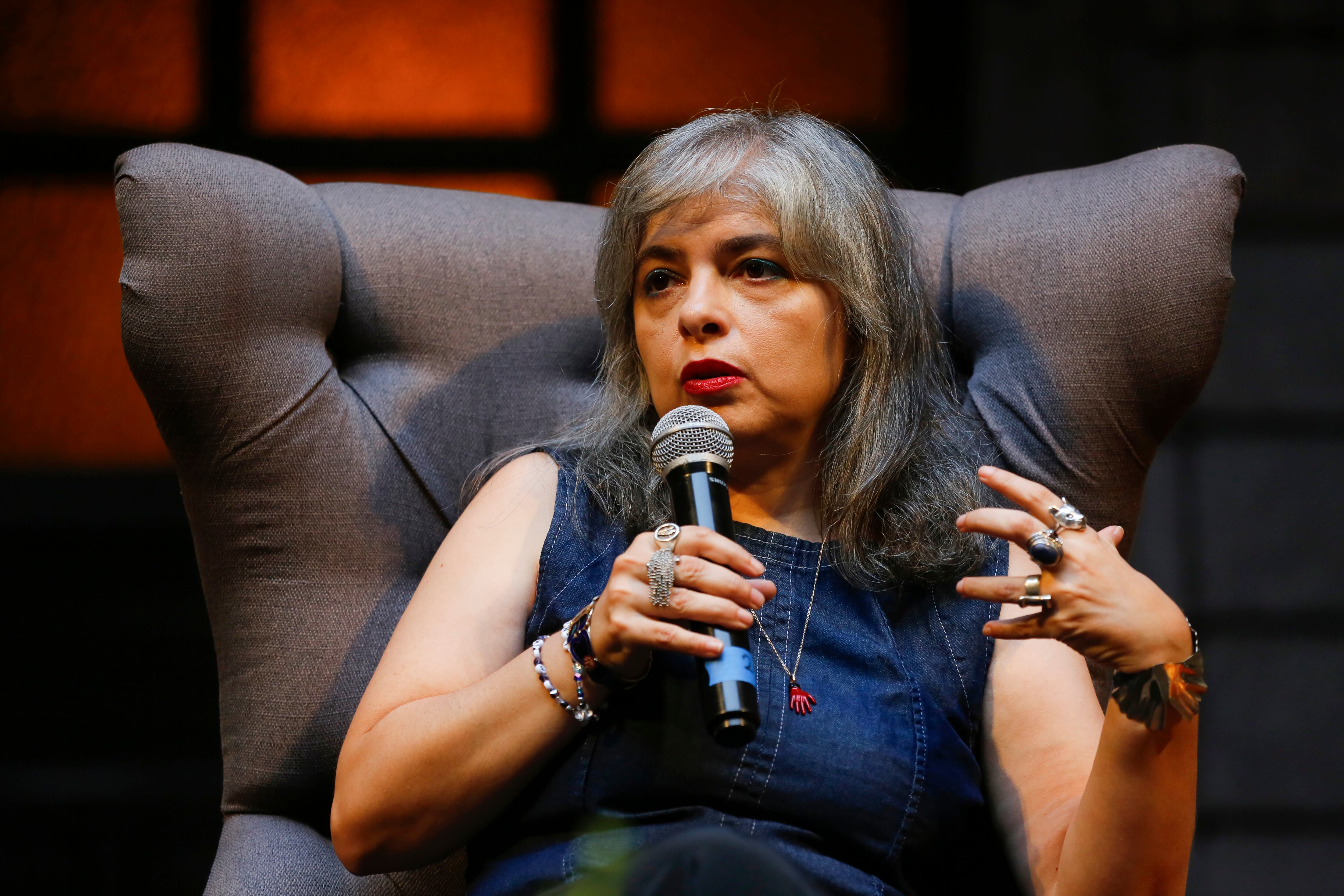 Mariana Enriquez se inspira en la cultura rock y figuras como Nick Cave y Emily Brönte (Foto: EFE/Francisco Guasco)