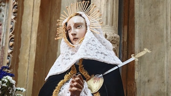 Imagen de la Virgen de los Dolores, venerada de la comunidad de San Andrés Huayápam, Oaxaca, México. (Infobae México: Soledad Victoria)