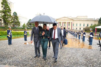 Integrantes del Gobierno saliente salieron de la Casa de Nariño para llegar al Congreso y acompañar al presidente Gustavo Petro en su discurso - crédito César Carrión/Presidencia/Flickr