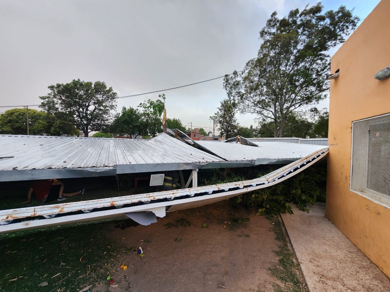 Se cayó el techo de un gimnasio en Córdoba