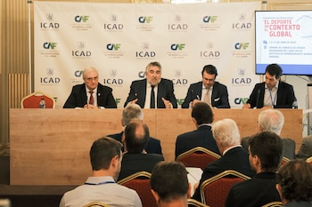 José Manuel Rodríguez Uribes, Mario Moccia y Ignacio Corlazzoli en un evento de deporte y desarrollo organizado por ICAD (imagen cedida por ICAD)