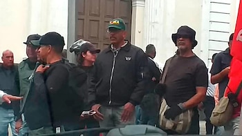 Integrantes de los colectivos chavistas