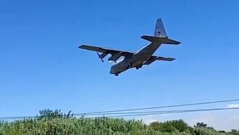 Sin un motor, así aterrizó