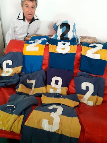 Víctor con el pequeño museo