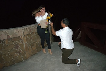 Alexander Cano y Lidia Trujillo también realizaron su compromiso el 28 de julio de 2025 bajo el cráter Santiago, en el Parque Nacional Volcán Masaya. Nicaragua. /(Torre Informativa)
