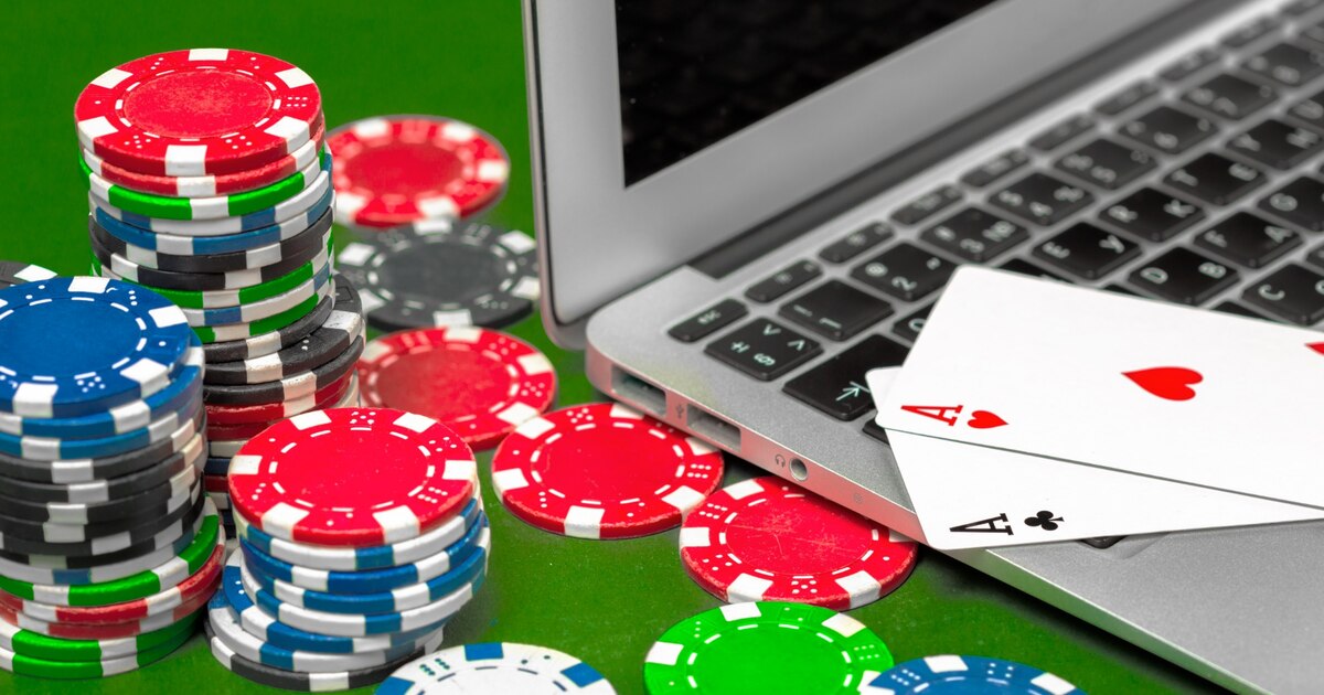 Interfaccia tematica di Casino Alpino che mostra slot e promozioni in evidenza