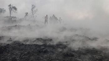 La gente es vista caminando