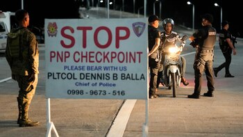 La policía detiene a un