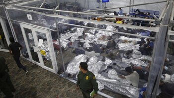 Peruanos se encuentran recluidos en