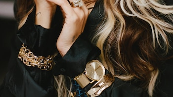 La manicurista de la alfombra roja