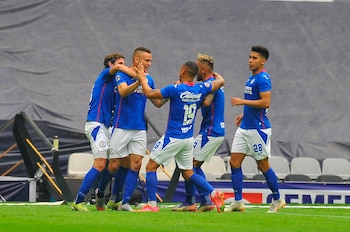 Jugadores de Cruz Azul celebran