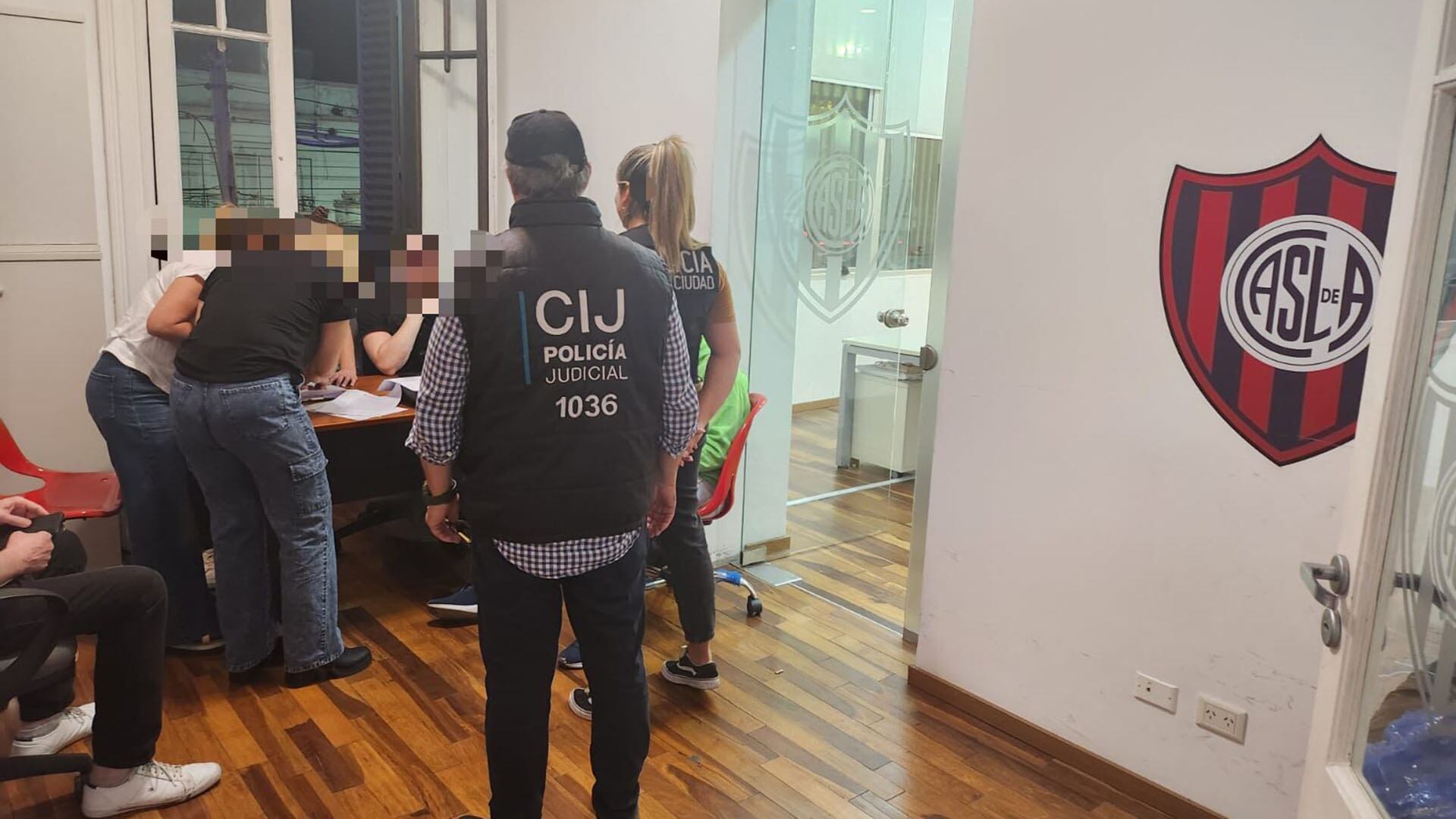 El allanamiento a la casa de Moretti, ordenado por la Justicia porteña