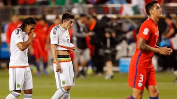 La histórica goleada 7-0 de Chile a México volvió al centro de la atención tras la referencia del vocalista.(AFP)