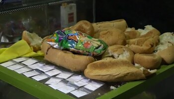 Un hombre expendía droga camuflada