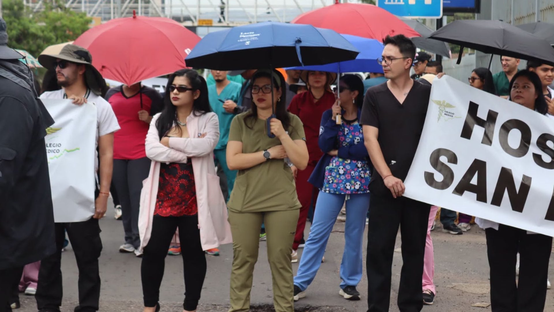 Asfura cuestionó las asambleas informativas y pidió mantener la atención a los pacientes. (FOTO: Hondudiario)