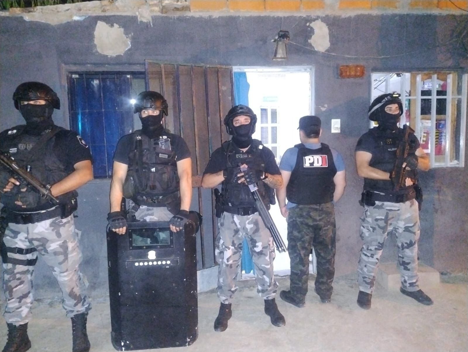 Los operativos se hicieron de madrugada