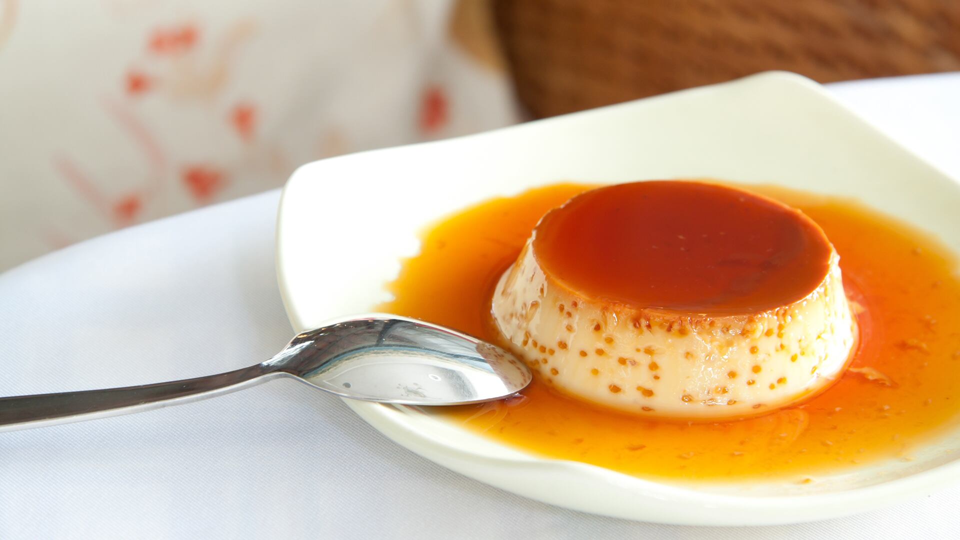 Revolución en la cocina, flan napolitano sin horno y con queso crema.Crédito: Freepik