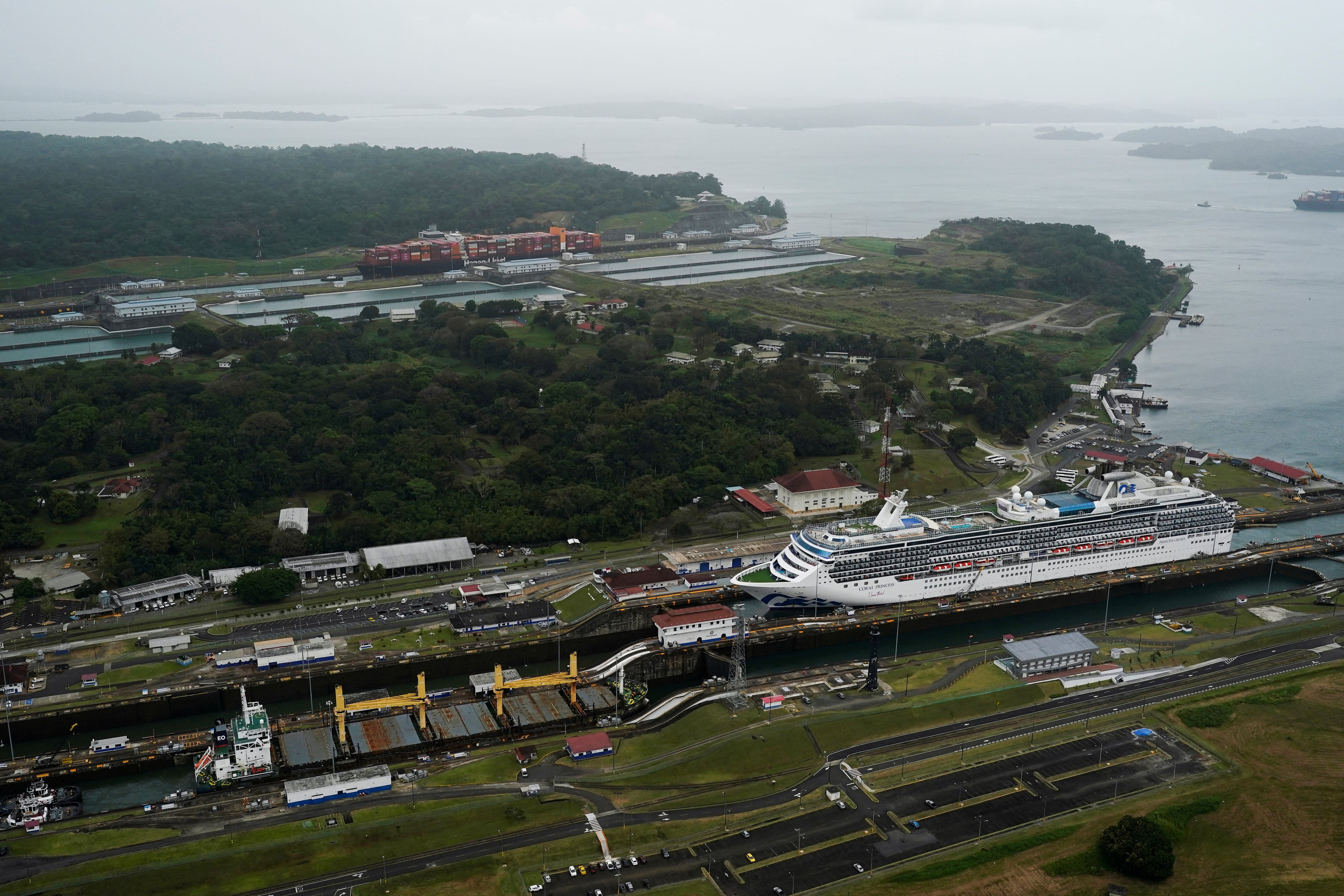El Niño pone en riesgo la operación del Canal de Panamá, advierte informe de Fitch Ratings