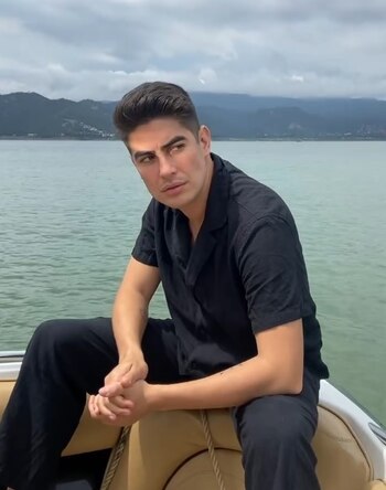 El incidente denunciado ocurrió durante una inauguración de bar en McAllen, Texas, donde Villalobos aseguró que Gómez intentó asfixiarlo (IG)