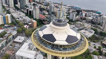 Seattle transforma la Space Needle en un balón de fútbol por la Copa Mundial 2026