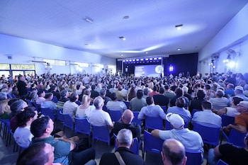 Intendenes, ministros, dirigentes y militantes