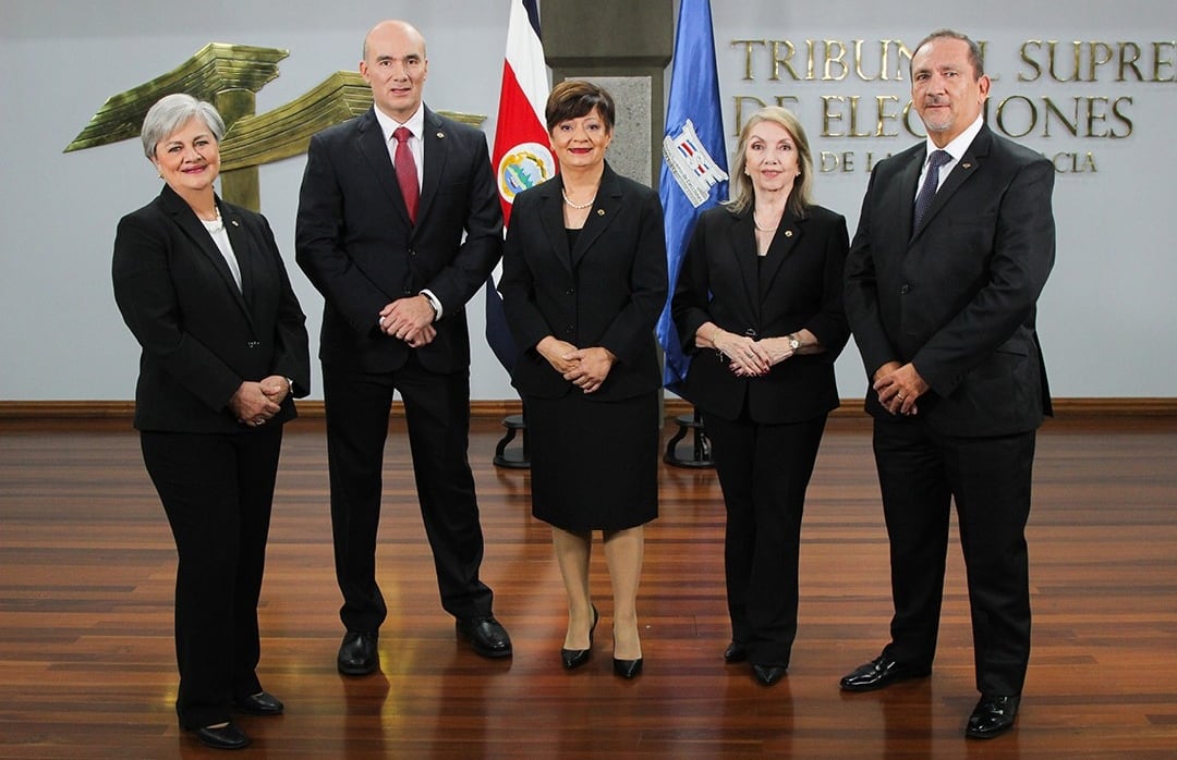 Los magistrados del TSE aseguraron que la devolución de recursos no afectará la prestación de los servicios electorales, registrales y civiles que brinda la institución. (Foto cortesía TSE)