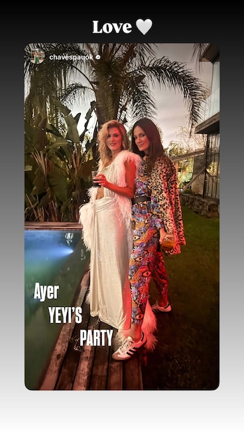 Por su parte, Paula posó