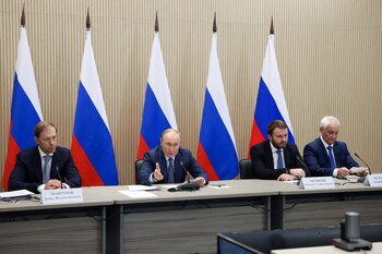 Putin preside una reunión de